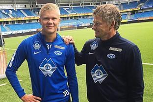 WTT总决赛：王楚钦4-3逆转战胜松岛辉空，晋级八强（WTT总决赛：王楚钦完成逆转，4-3力克松岛辉空闯入八强）