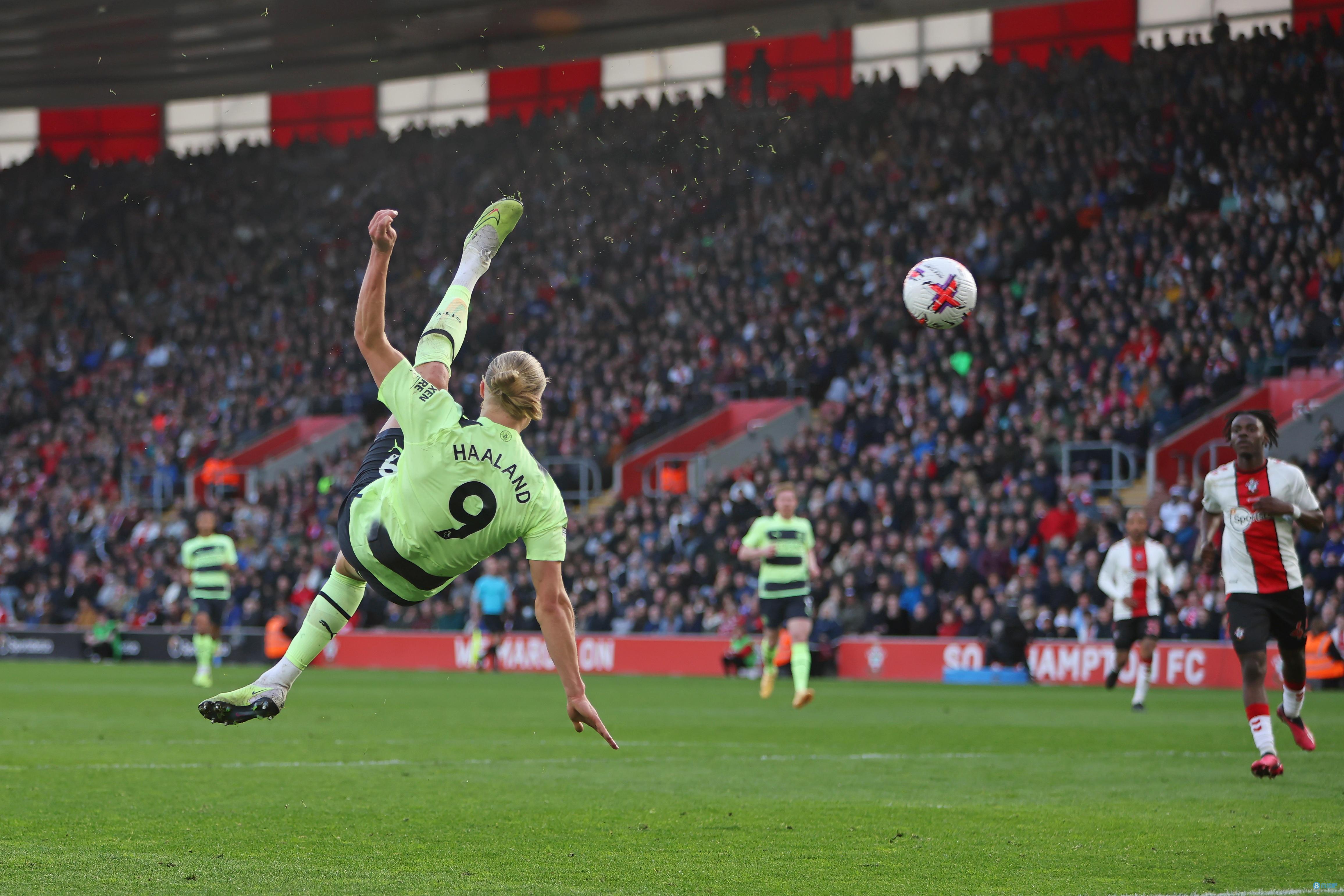斯内德：姆巴佩会赢得2026年金球奖；没有人效力皇马时想离开（斯内德称姆巴佩将拿下2026年金球奖；在皇马效力时没有人想离队）