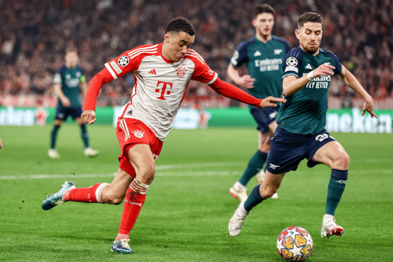 青训小将关键传球助攻（青训新星送出关键助攻）