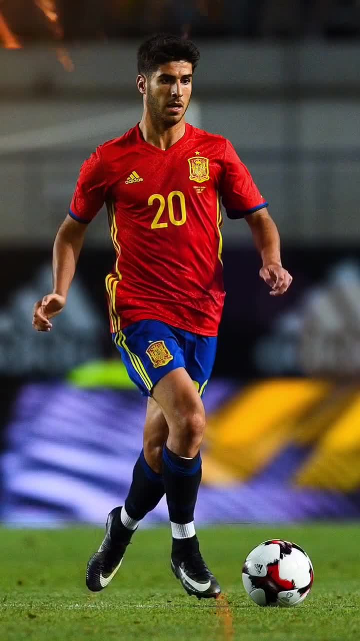 皇马内乱升级！阿隆索失控更衣室，库尔图瓦孤独发声背后的真相（皇马风波升级：阿隆索难控更衣室，库尔图瓦孤身发声背后真相）