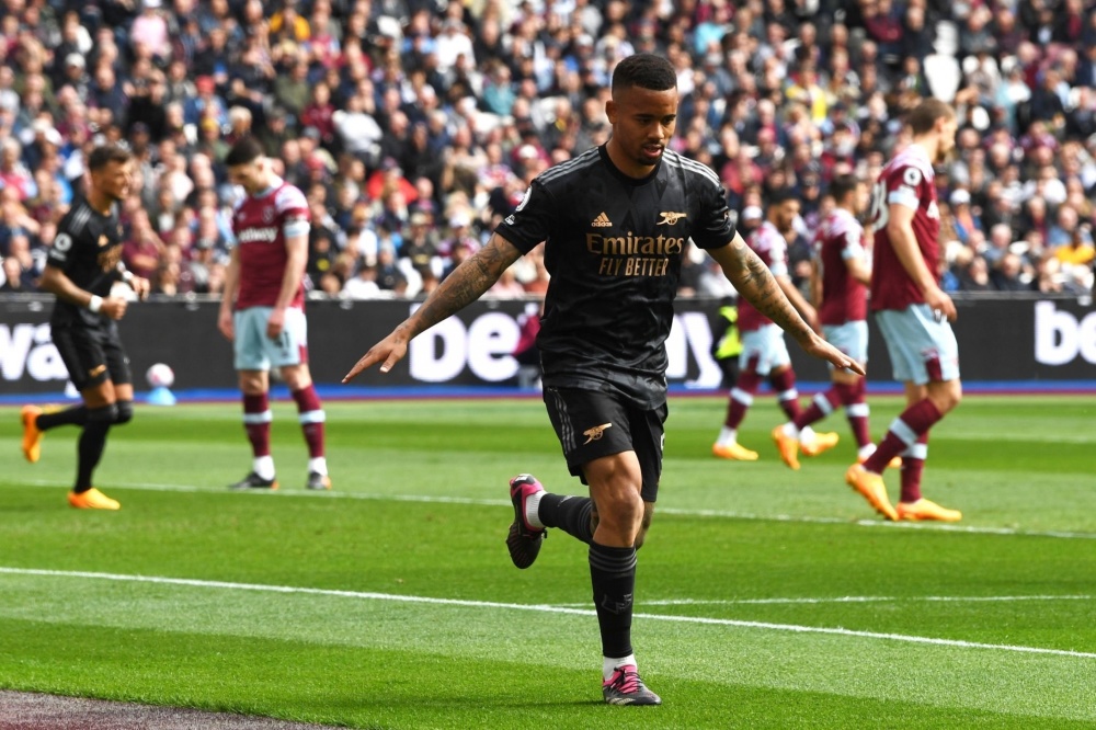 海港客战英博：5外援PK4外援，吾米提江先发，李新翔替补（海港客场挑战英博：五外援对四外援，吾米提江首发，李新翔替补）