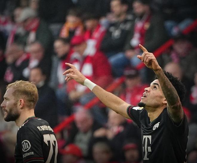 莱万多夫斯基和格策今晚要碰面了（莱万多夫斯基与格策今夜赛场相逢）