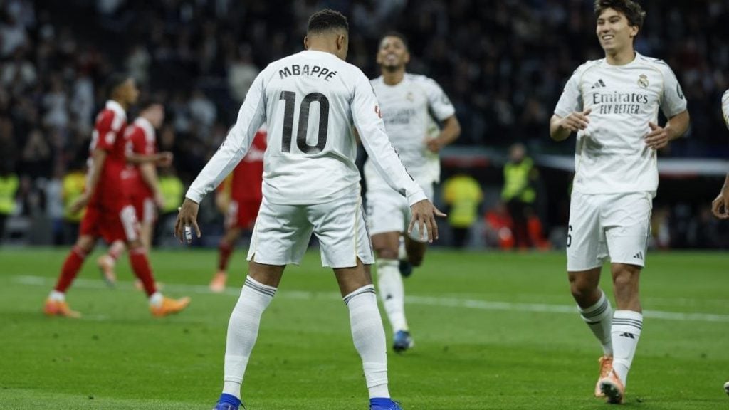 上海女排全员出击：阵容最佳，蔡斌压阵！今年是冲冠最好时机（上海女排全力出战：阵容齐整，蔡斌坐镇，今年冲冠正当时）