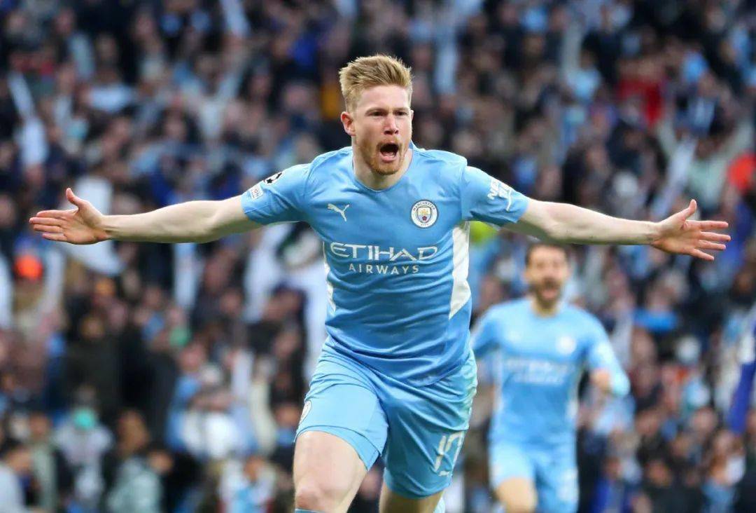 皇马：“嘿，你的益达。”利物浦：“不，是你的益达。”（皇马：“给，你的益达。”利物浦：“不对，还是你的。”）