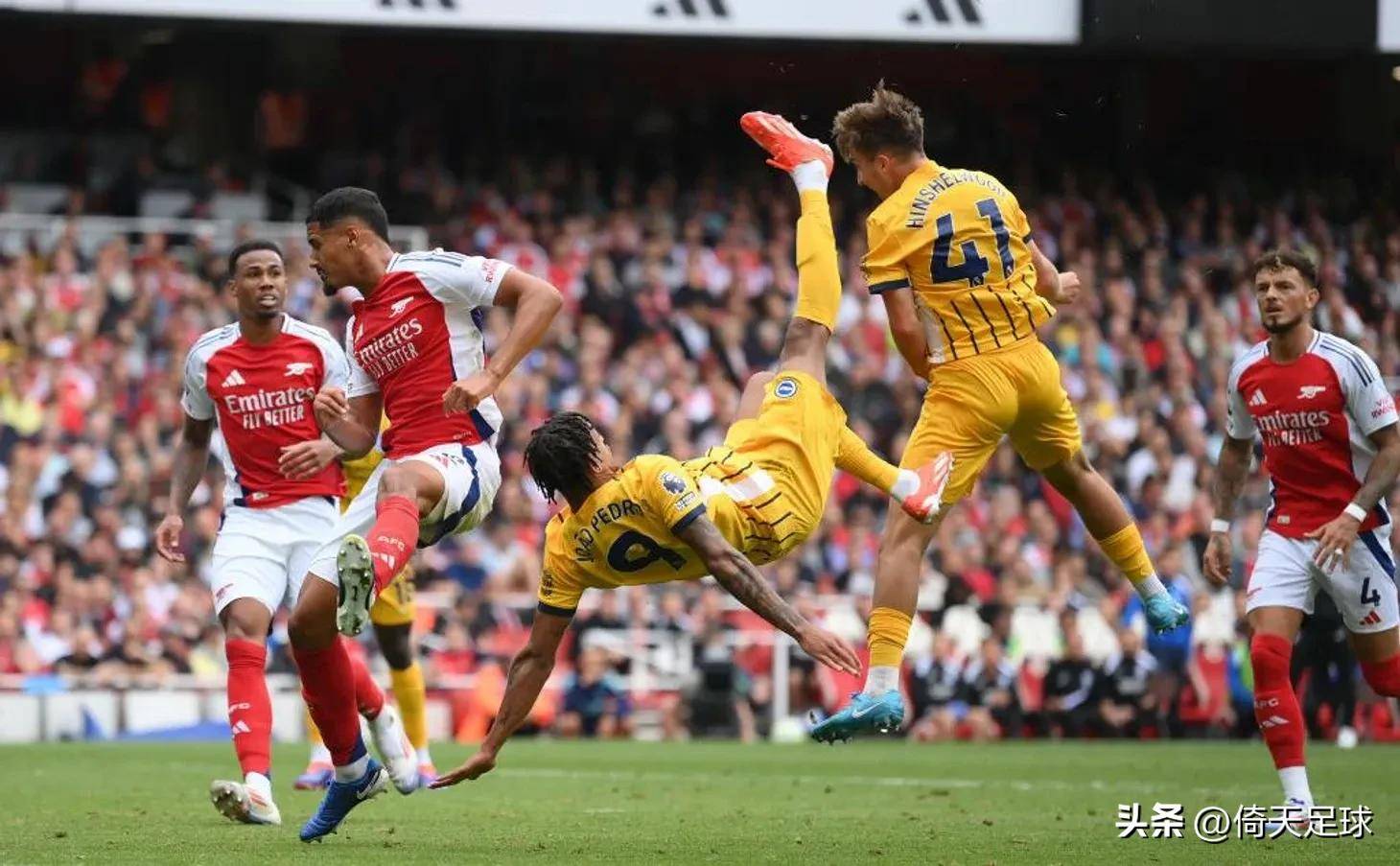 世体：霍安-加西亚因遭受撞击一瘸一拐，但能出战本轮欧冠（世体：霍安-加西亚遭撞击致跛行，仍将出战本轮欧冠）