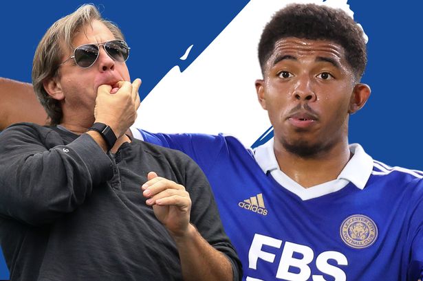 大罗与阿尔卡拉斯切磋网球，还赠送其签名巴西球衣（大罗与阿尔卡拉斯网球过招，赠其亲签巴西球衣）