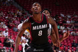 邮报整理C罗豪车收藏：有多辆布加迪，最贵的车价值850万英镑（邮报盘点C罗奢华车库：多辆布加迪在列，最贵车型价值850万英镑）