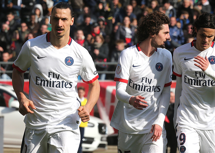 ESPN评本赛季至今德甲最佳阵：拜仁6人在列，施洛特贝克入选（ESPN评选本季德甲至今最佳阵容：拜仁占6席，施洛特贝克上榜）