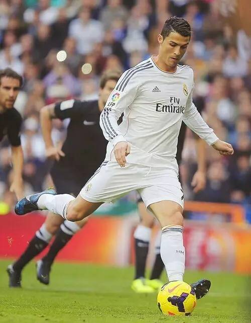 瓜迪奥拉：防守方面仍需改进，不持续进步就无法击败阿森纳（瓜帅：防守需加强，不持续提升难以击败阿森纳）