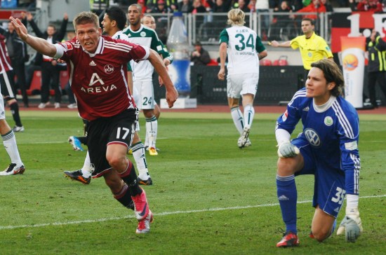 皇社教练：梅里诺像神一样；奥萨苏纳不降级可能没有如今的他（皇社主帅：梅里诺如神；若奥萨苏纳未降级，未必有今日的他）